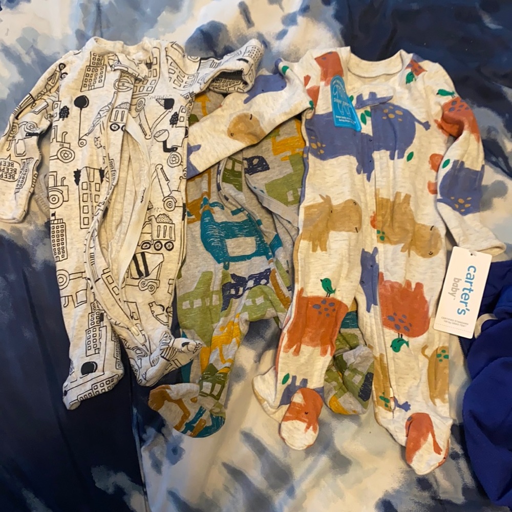 Bundle Carter’s new born one piece sleepers
